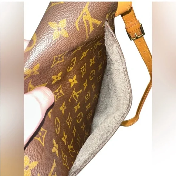 Louis Vuitton Saint Cloud Monogram Shoulder Bag 🥳 - Picture 10 of 11